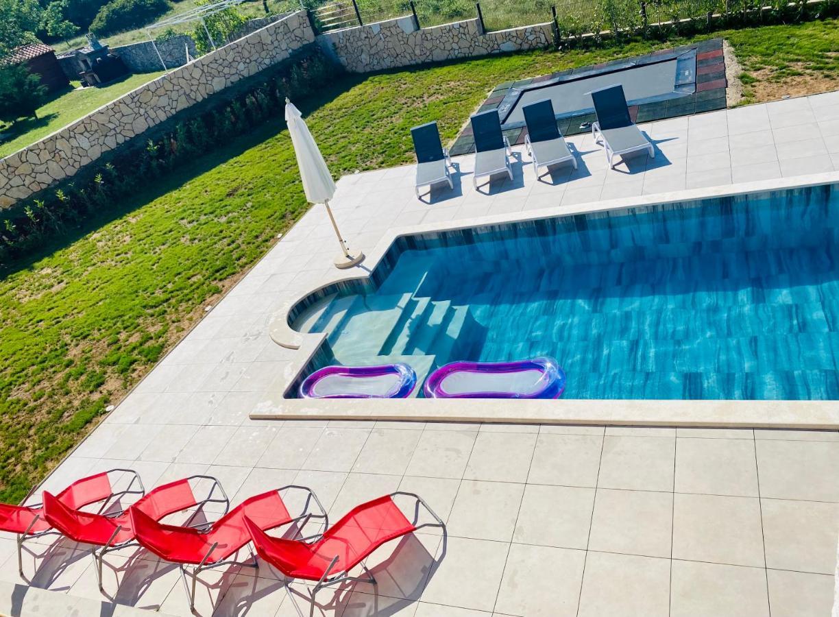 Villa Fluggi Near Labin Santalezi Zewnętrze zdjęcie