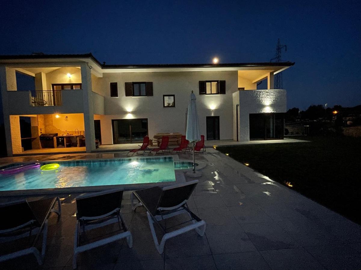 Villa Fluggi Near Labin Santalezi Zewnętrze zdjęcie